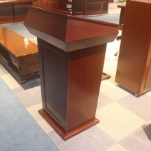 红棕色教师讲台 学校木质方形演讲台主席台