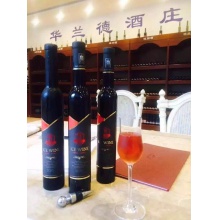 华兰德标准冰酒 酒精度5.5°总糖含量130g/L此款冰酒为葡萄在树上自然风干60天以上，冬季（12月初）人工采摘。
