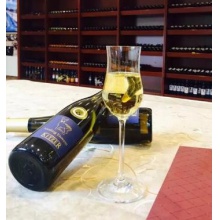 原装原瓶德国雷司令冰酒 酒精度8.5° 此款冰酒来自德国莱茵黑森产区