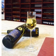 原装原瓶德国雷司令冰酒 酒精度8.5° 此款冰酒来自德国莱茵黑森产区